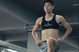 肌肉线条明显!崔永熙康复训练更新 在健身房进行力量训练 肌肉线条明显!崔永熙康复训练更新 在健身房进行力量训练