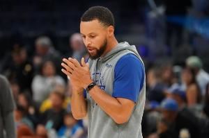 库里:这赛程简直疯狂&堪称史上最魔幻的开局 脖子被抓没啥感觉 库里:这赛程简直疯狂&堪称史上最魔幻的开局 脖子被抓没啥感觉