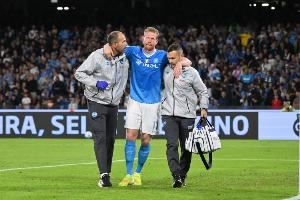 米体:德布劳内要3到5个月时间来恢复,至少明年2月份才能复出 米体:德布劳内要3到5个月时间来恢复,至少明年2月份才能复出