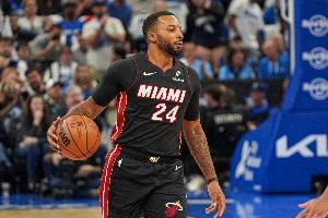 场均24分7.3篮板!热火迎战黄蜂!鲍威尔因右腹股沟酸痛缺阵 场均24分7.3篮板!热火迎战黄蜂!鲍威尔因右腹股沟酸痛缺阵