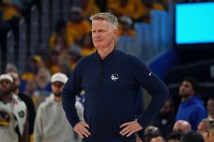 奶一波!科尔:快船攻防俱佳 上赛季进季后赛时他们就是顶尖之一 奶一波!科尔:快船攻防俱佳 上赛季进季后赛时他们就是顶尖之一