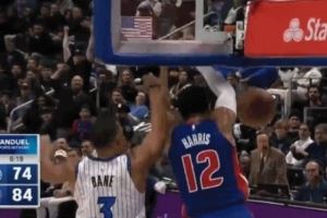 起势了!哈里斯快下上演双手暴扣&活塞一波14-1的攻势打停魔术 起势了!哈里斯快下上演双手暴扣&活塞一波14-1的攻势打停魔术