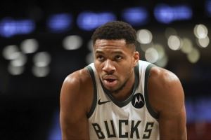 字母哥未来仍存变数?尼克斯雄鹿各自等待时机 交易或只是推迟 字母哥未来仍存变数?尼克斯雄鹿各自等待时机 交易或只是推迟