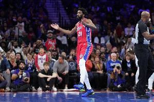 恩比德:绿军虽然缺少塔图姆但实力依旧强劲 他们会没事的 恩比德:绿军虽然缺少塔图姆但实力依旧强劲 他们会没事的