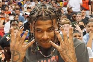 键盘侠|风雪哥背上文40岁女友头像!美球迷:废了!让华子教育你 键盘侠|风雪哥背上文40岁女友头像!美球迷:废了!让华子教育你