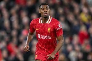 斯洛特:战皇马赫拉芬贝赫应该能出场,但还要看一下他的感觉如何 斯洛特:战皇马赫拉芬贝赫应该能出场,但还要看一下他的感觉如何