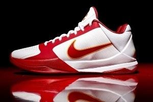 排名拉满！南加大专属Kobe 5 PE 这三款配色哪款颜值最高？